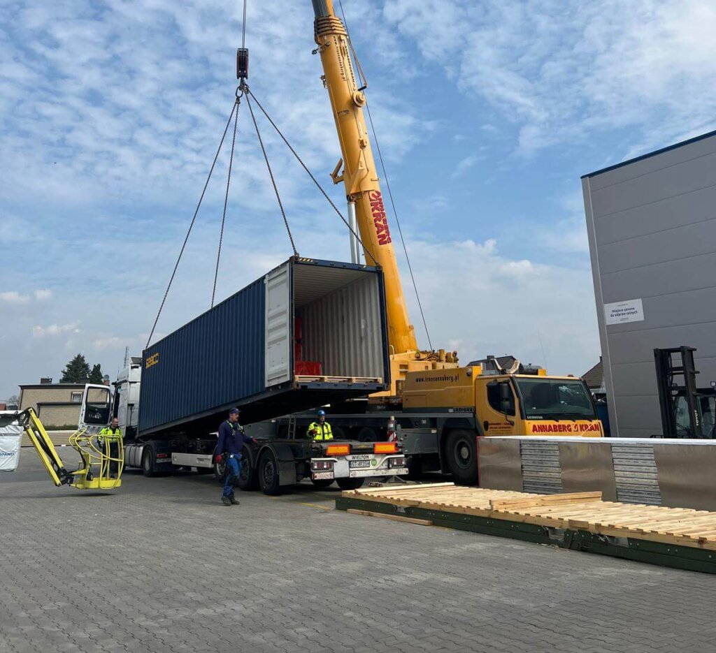 Kolejne kontenery ARPANEL ruszają w drogę – tym razem kierunek USA i Azja Południowo-Wschodnia!